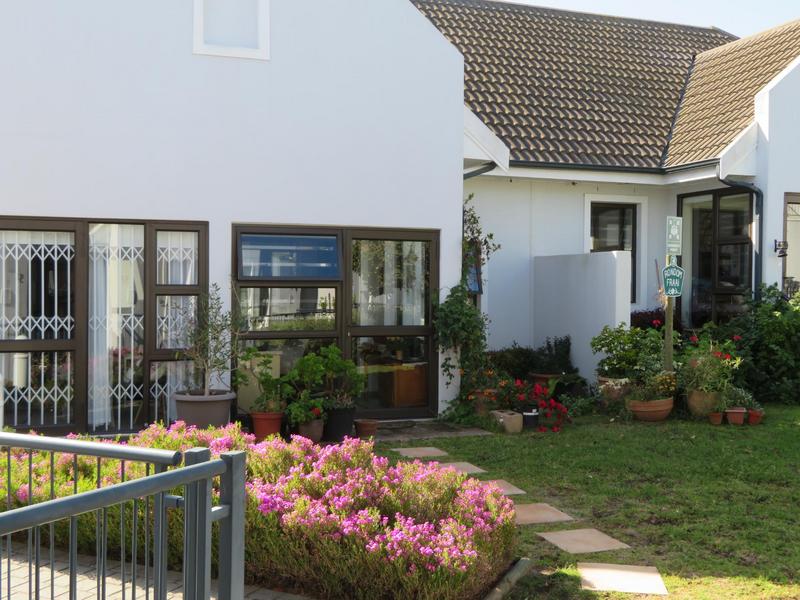 1 Bedroom Property for Sale in Zevenwacht Retirement Village Western Cape